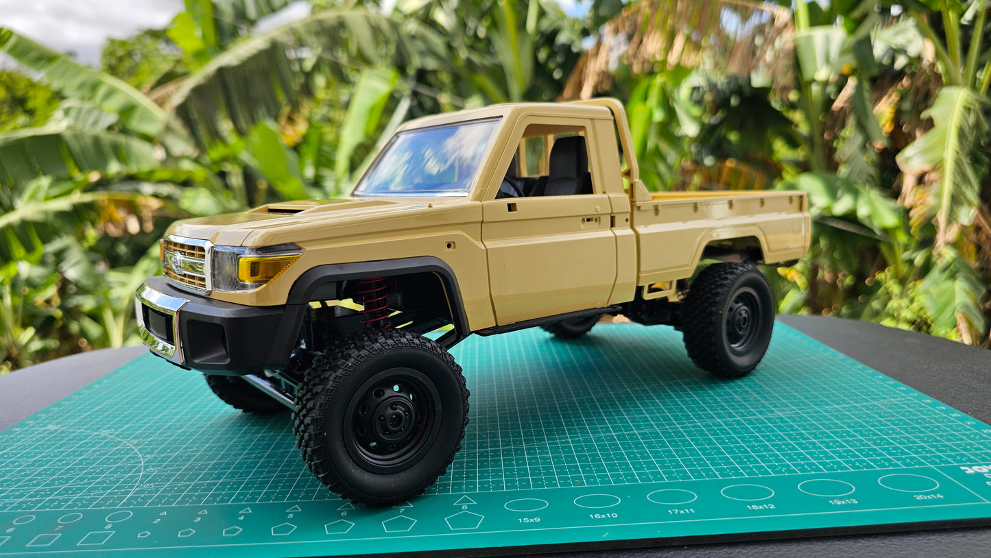 MN82 Land Cruiser 79
