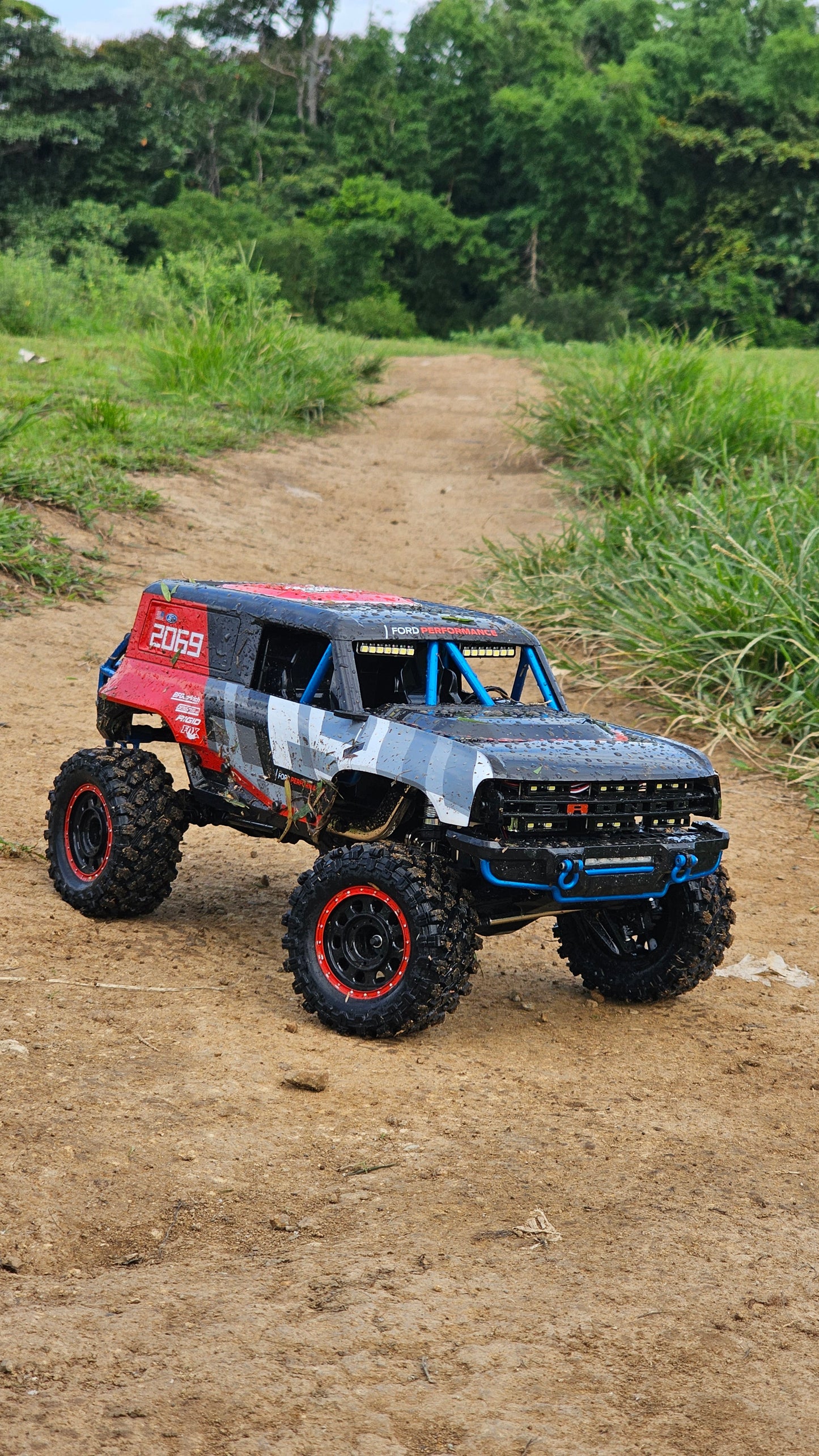 MJX H12P Ford Bronco Baja 1000